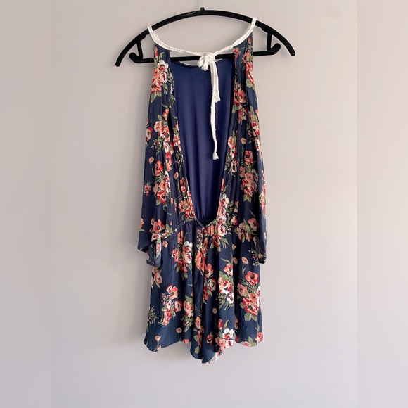 Sage Brand - Navy, Floral Romper with open back - Size LG - Picture 3 of 5